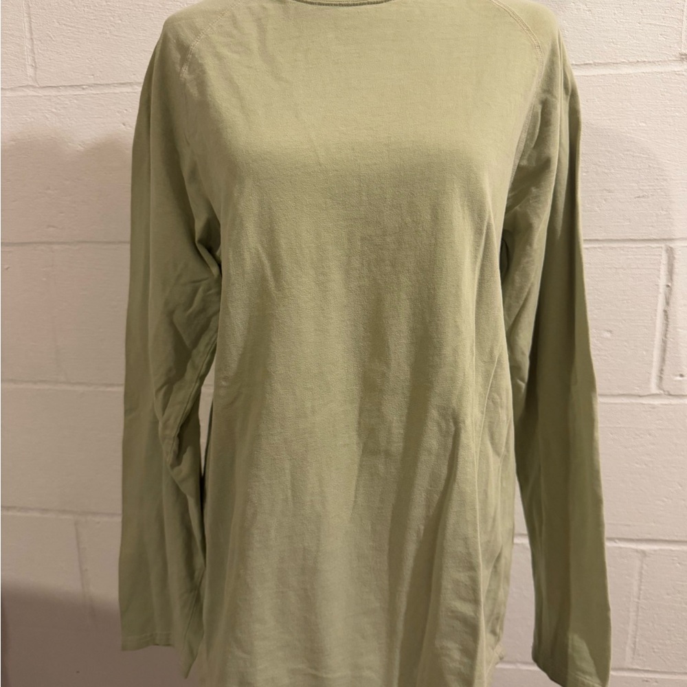 Altitude light olive green tunic with tulip hem 100% cotton. Size M